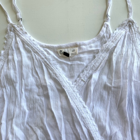 🍄ROXY Calm Down Strappy Top🍄 - Picture 4 of 9